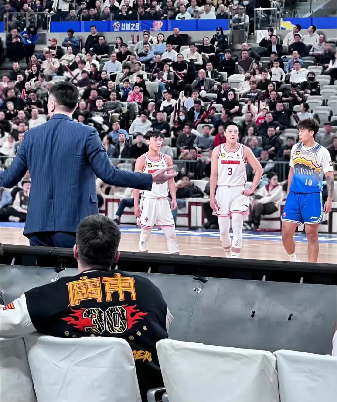 九游娱乐下载-广东宏远窗口期迎来里程碑，志在法国杯名次提升，质疑声仍在，纪律约束更严格的简单介绍-九游娱乐下载