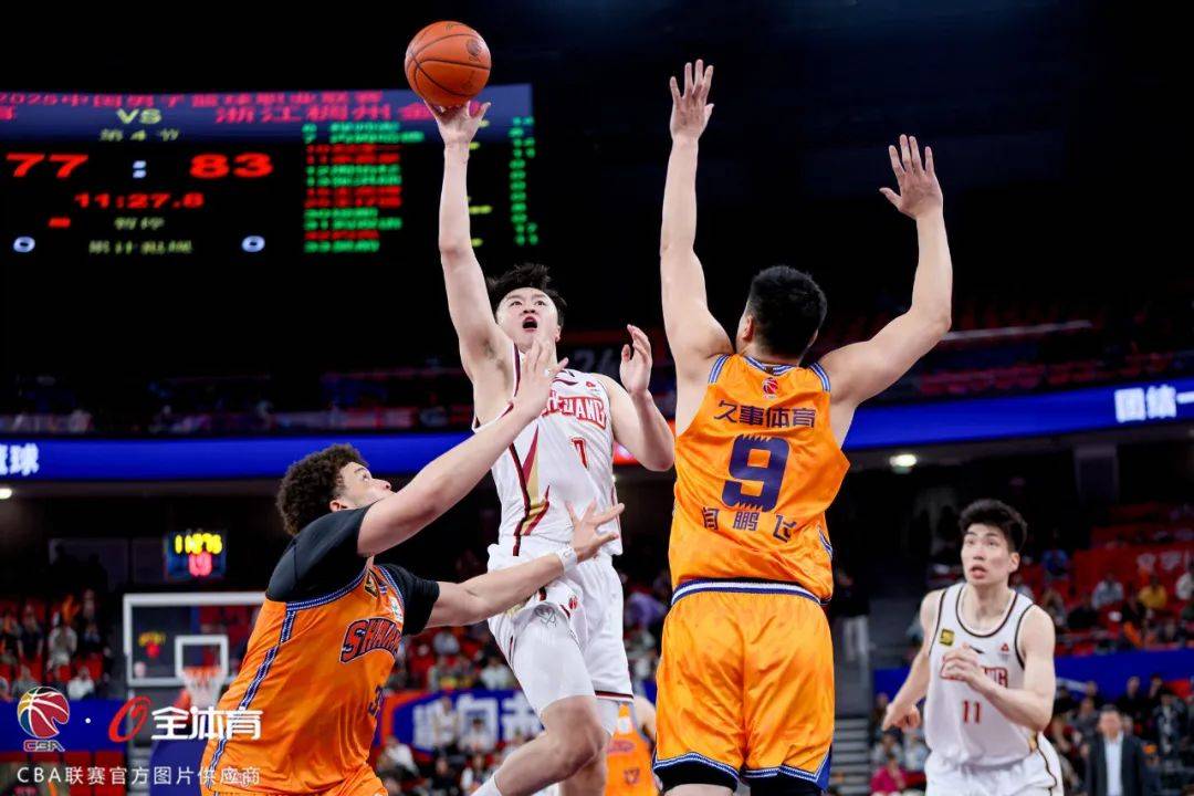 九游体育-窗口期突围战来临；利物浦围绕CBA季后赛内部沟通；态度坚定；赛季目标并未改变-九游体育